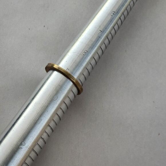 HEIDI DAUS Crystal Pavé Ring Band Bronze Size 9 Green Thin Swarovski Stacking - Picture 3 of 5